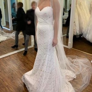 Wedding dress
